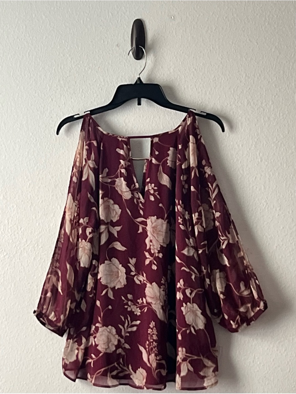 BCX‎ Burgundy Floral Cold-Shoulder Blouse with Cream Flowers, Size L - Picture 5 of 10